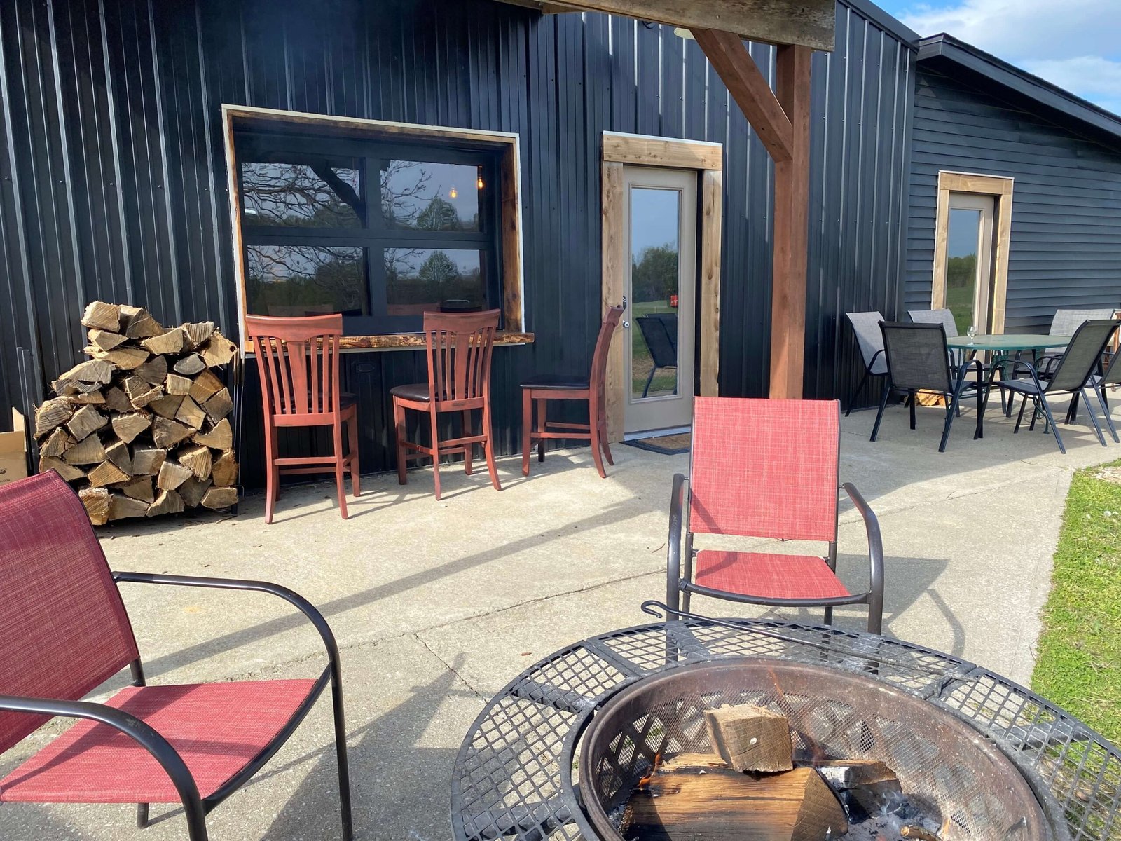 The Rustic Roost offers two gathering rooms, four king suites